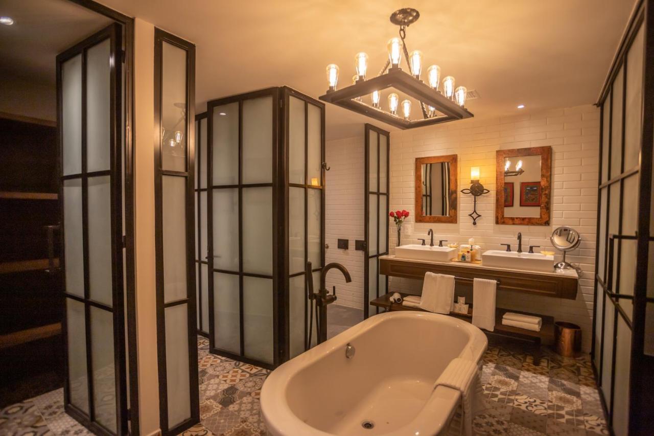 Luxurious Suites With Private Balconies, Vista Encantada Resort, Spa & Retreat カボ・サン・ルーカス エクステリア 写真